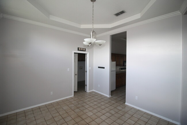 Building Photo - 2300 Northglen Dr