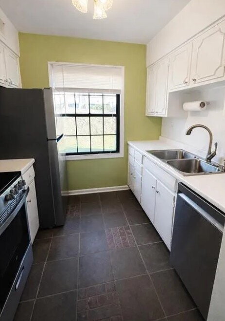 Building Photo - "Charming 2-Bed Townhouse Prime Pittsburgh Locale!"