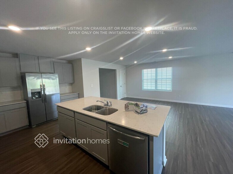 Building Photo - 5117 Spring Breeze Blvd