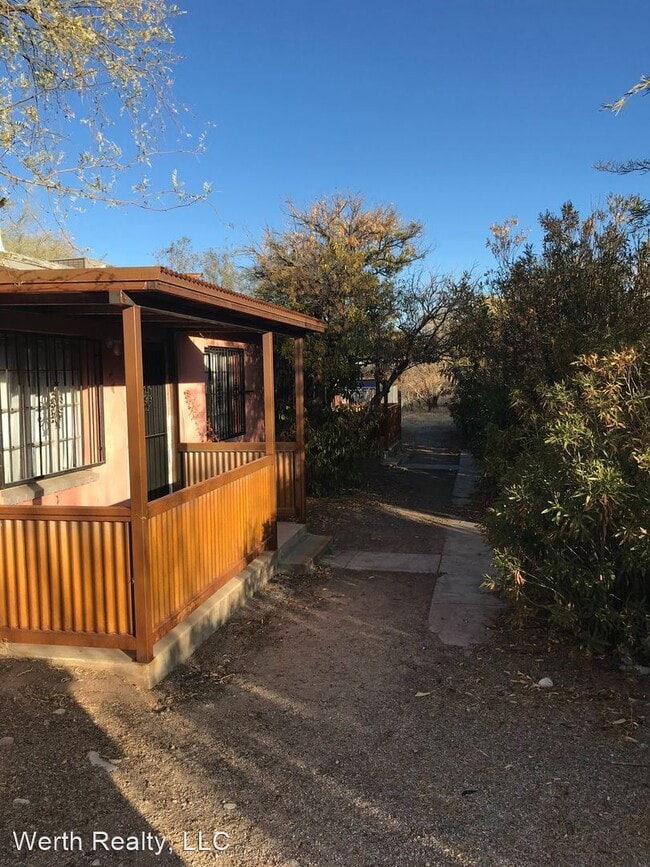 Building Photo - 1 br, 1 bath House - 3435 E. Pima Street