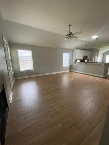 Building Photo - 2021 Fairmount Park Dr