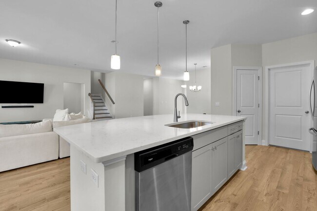 Building Photo - Spacious 5BR/3BA Home with Lagoon View on Quiet Cul-de-Sac!