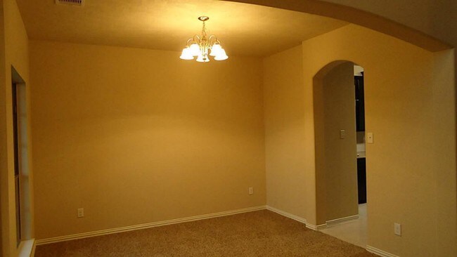 Building Photo - 22423 Albee Dr