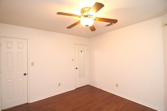 Building Photo - 8154 Treetop Ln