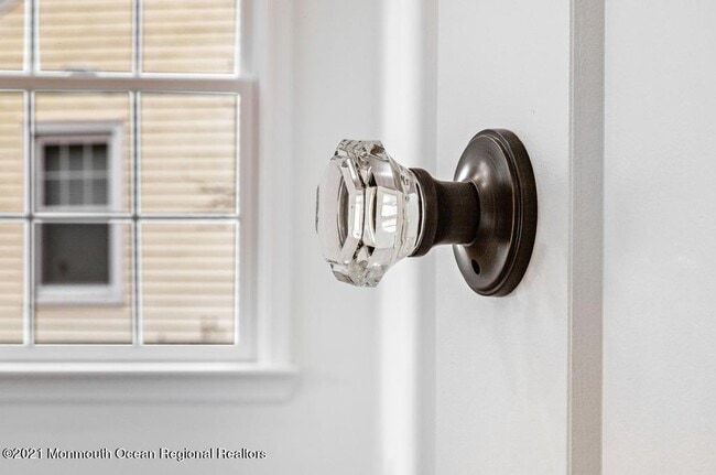 Building Photo - 495 Branch Ave