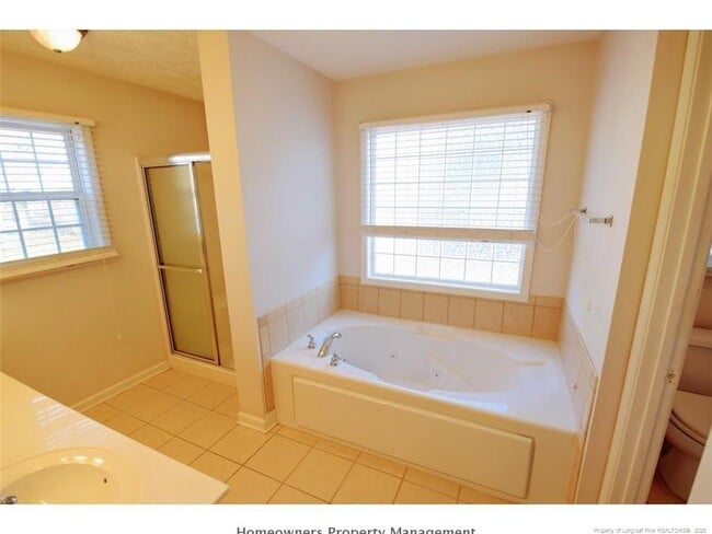 Building Photo - 1420 Burford Ct