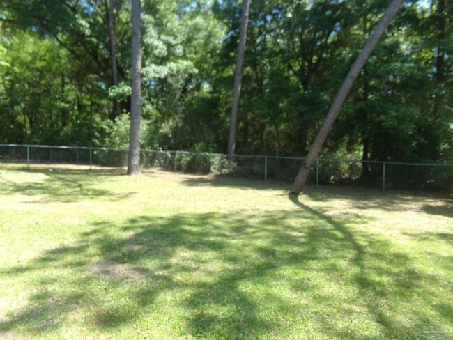 Building Photo - 6749 Trailride N