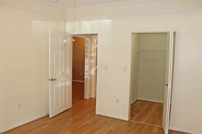 Building Photo - 520 Florida Club Blvd