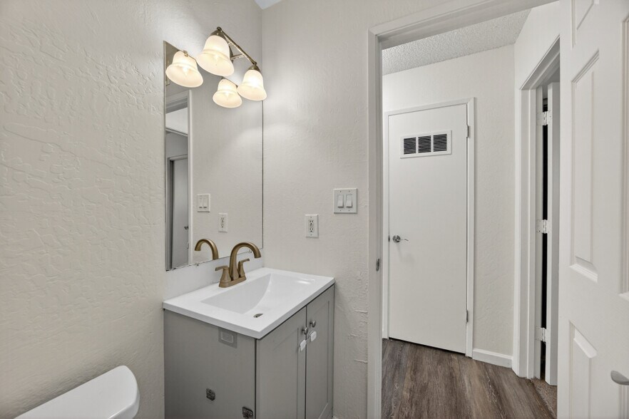 Building Photo - 81 La Fresa Ct