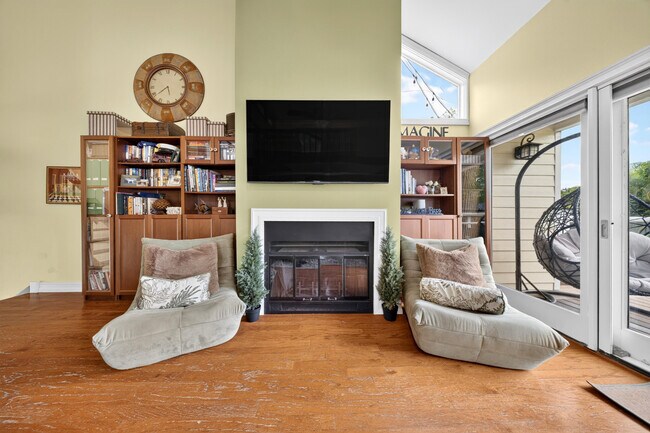 Building Photo - 13074 La Mirada Cir