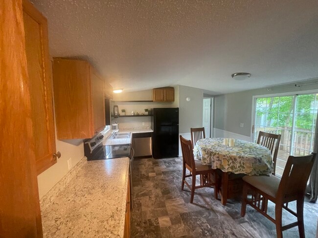 Building Photo - 417 Ranch Rd