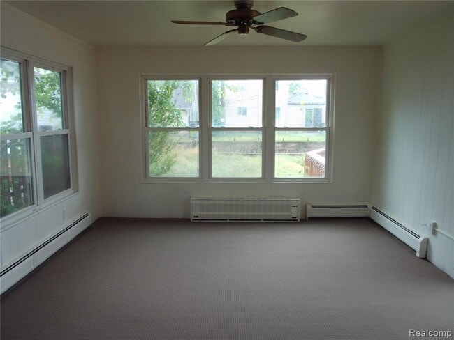 Building Photo - 38014 Mallast St