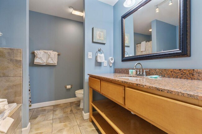 Building Photo - 1410 Hurley Dr