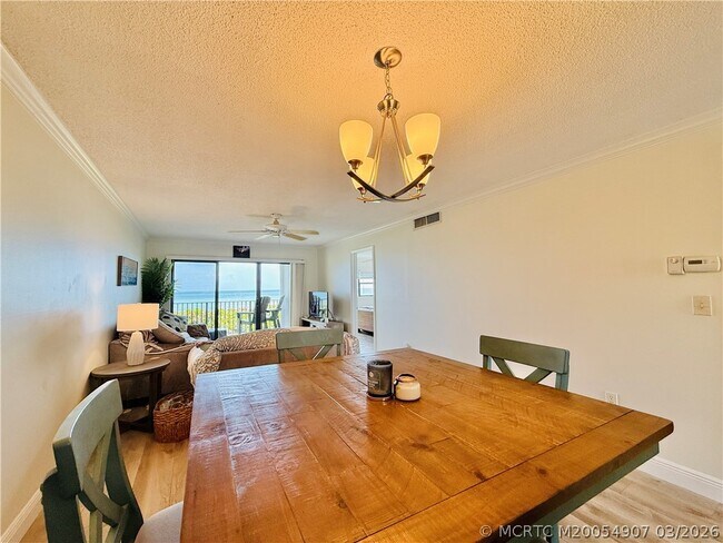 Building Photo - 7410 S Ocean Dr