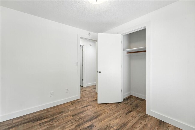 Building Photo - 2448 Margery St