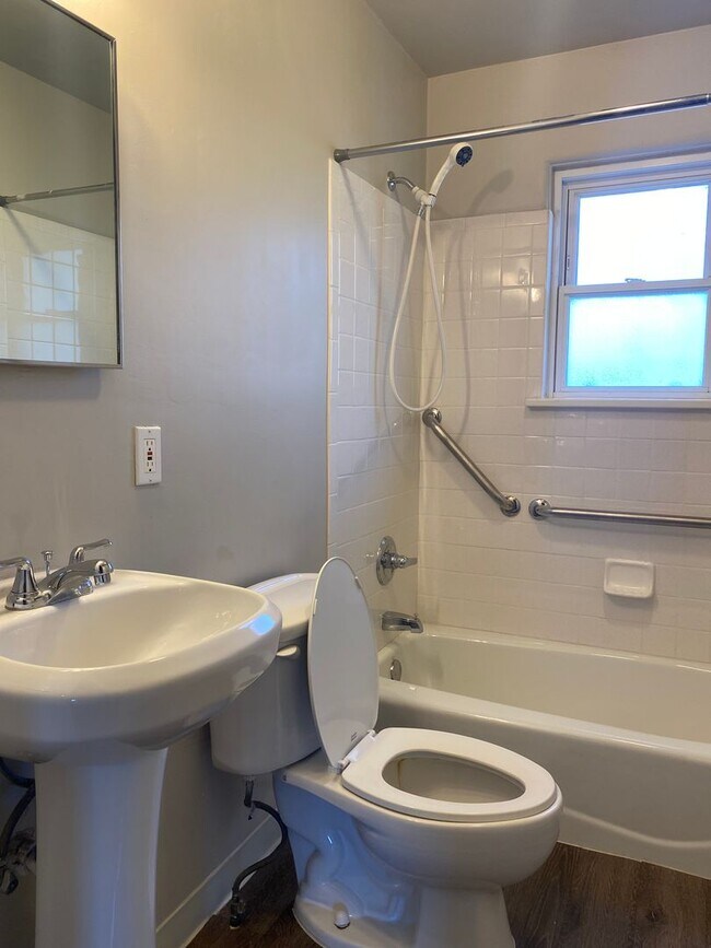 Building Photo - Central Park Home For Rent