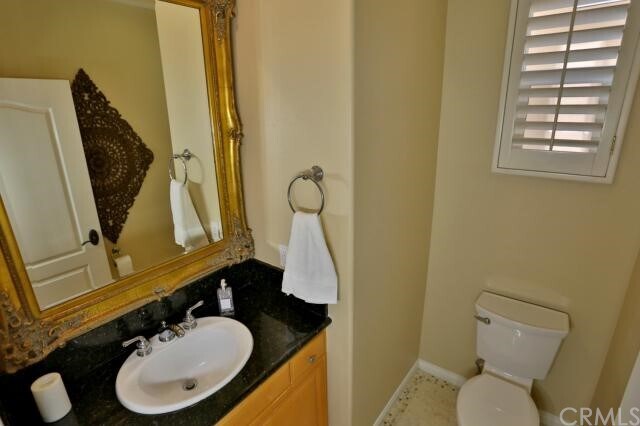 Building Photo - 322 5th St