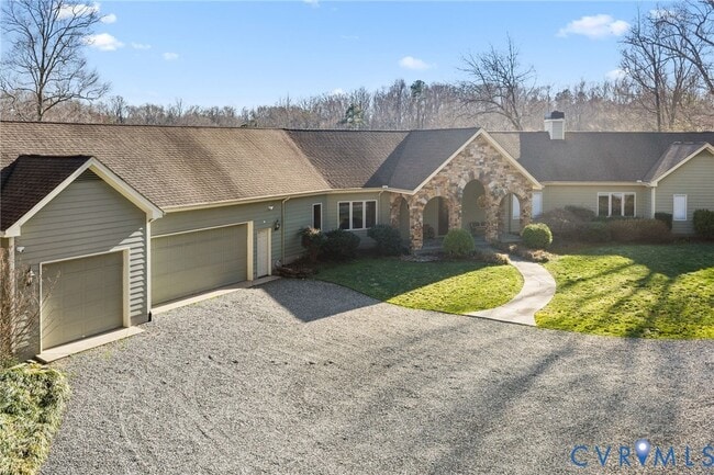 Building Photo - 3535 Meadow Rd