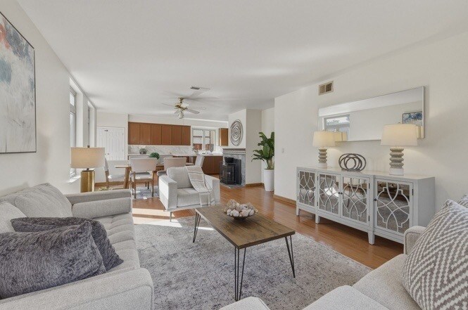 Building Photo - 1433 Jayhawk Ln