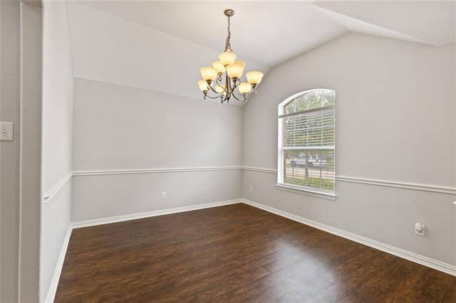 Building Photo - 2655 Lake Ridge Dr