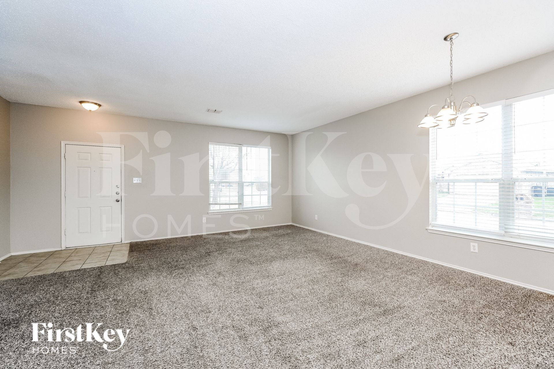 Building Photo - 7401 Snow Ridge Dr