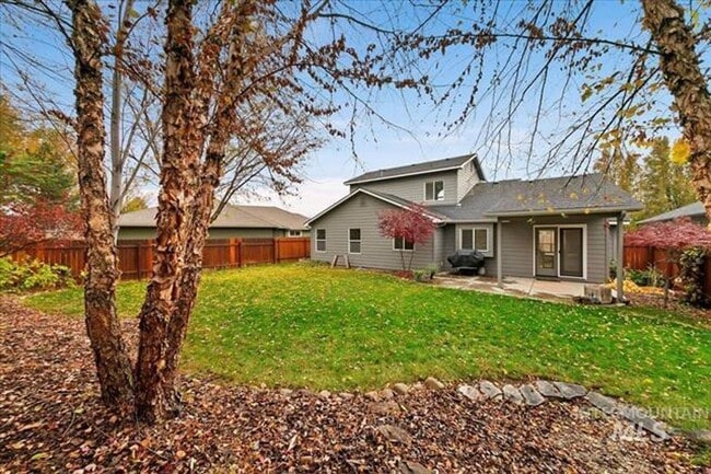 Building Photo - Gorgeous 4 bed 3 Bath Home Located in Meridian