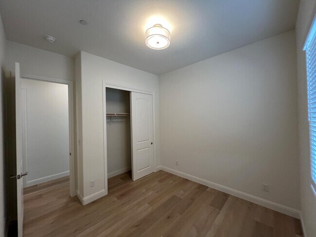 Building Photo - 3062 19th Ave