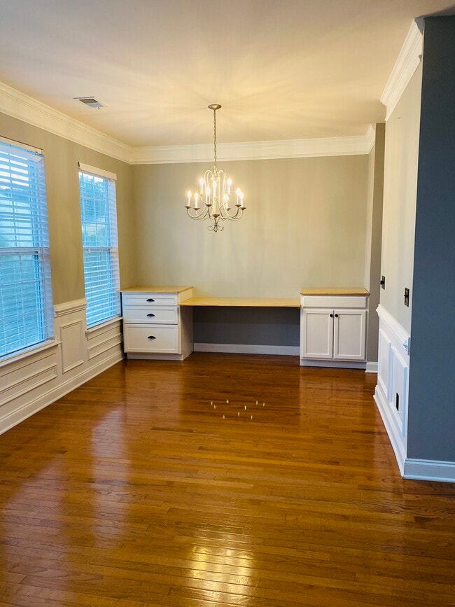 Building Photo - 9035 Parlor Dr