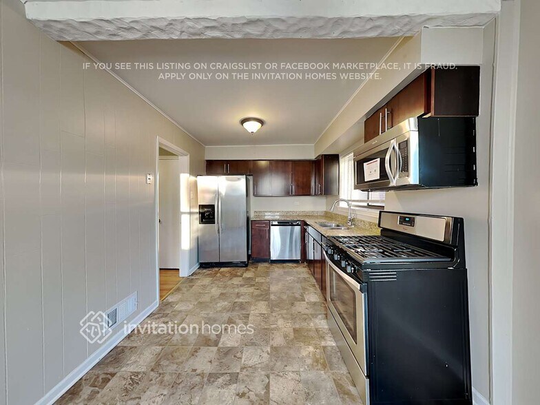 Building Photo - 2254 14th Ave