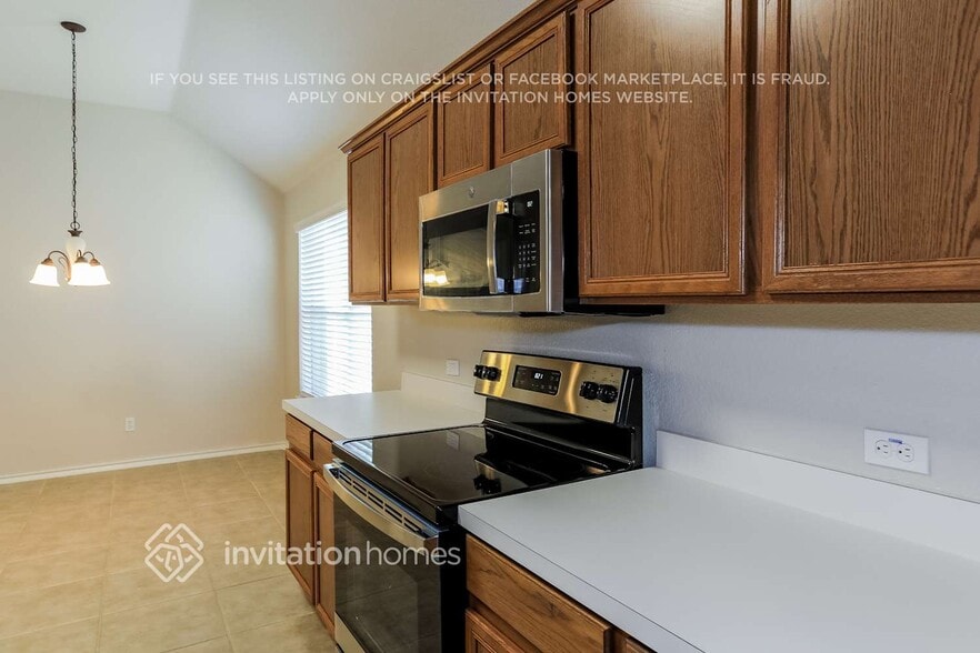 Building Photo - 2815 Arabian Ln