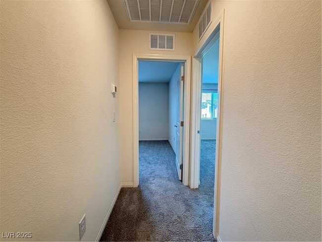 Building Photo - 2662 Champagne Gold Ave