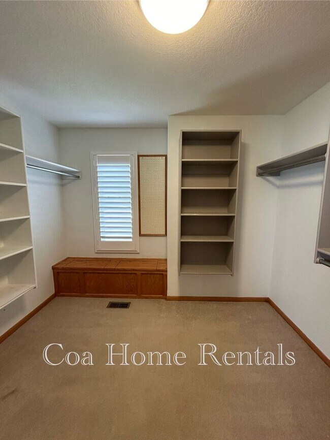 Building Photo - Beautiful Andover Property
