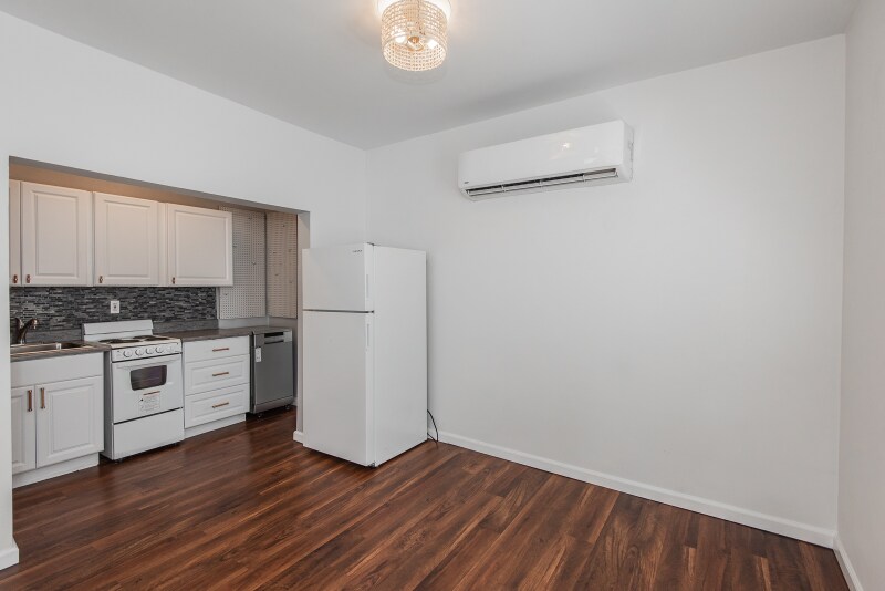 Building Photo - 3450 Macklind Ave