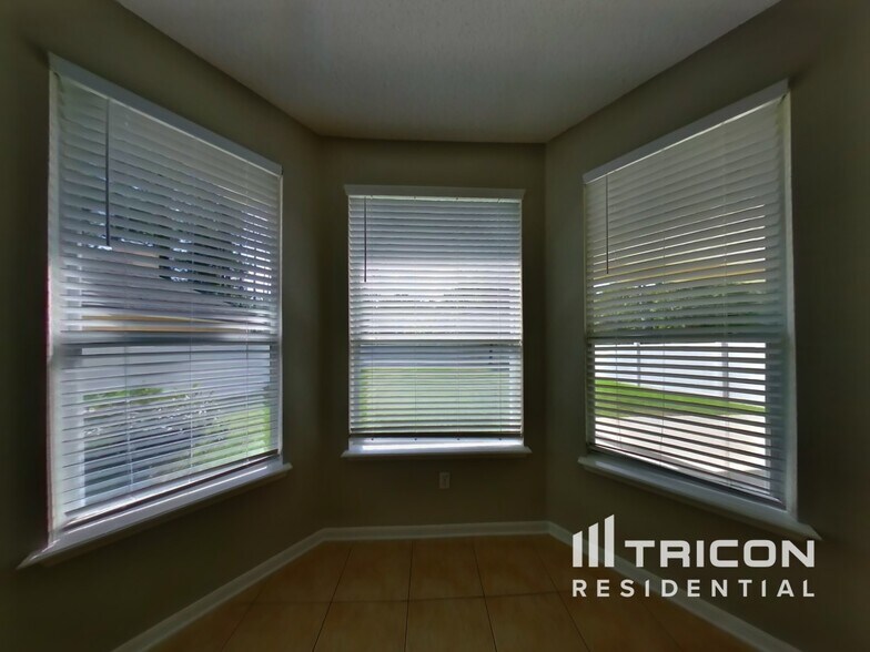 Building Photo - 3571 Live Oak Hollow Dr