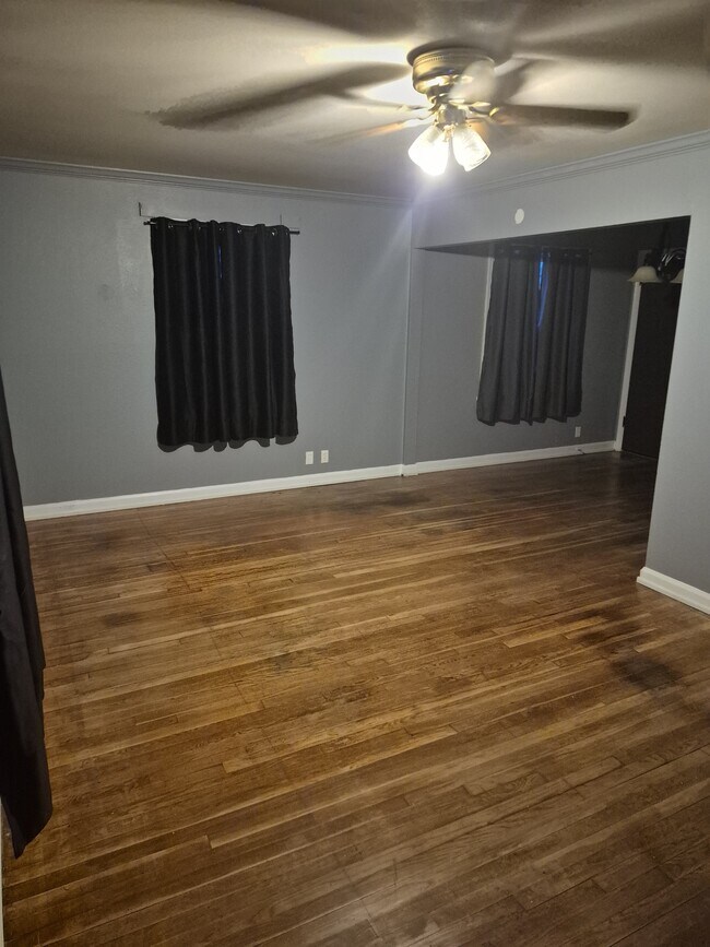 Building Photo - 1539 Comet Dr