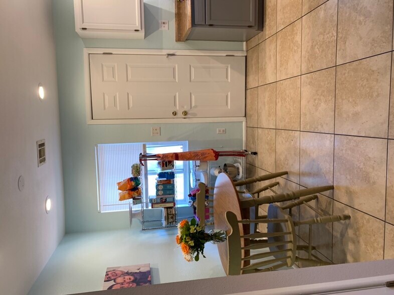 Building Photo - 1331 E Purdue Ave