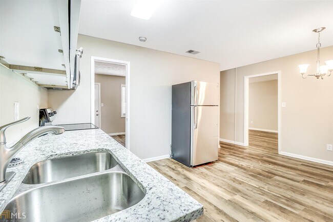 Building Photo - 8775 Lee Rd