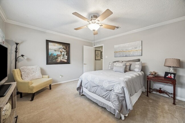 Building Photo - 11742 Pecan Creek Dr