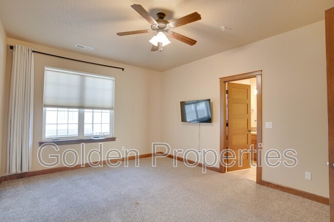 Building Photo - 4576 Greenchain Loop