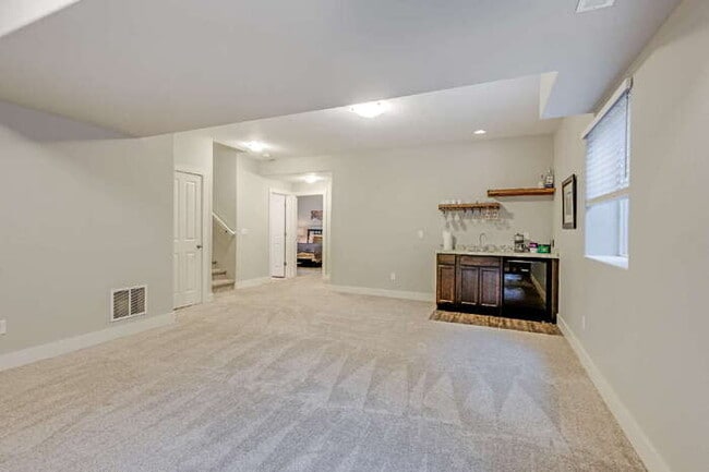 Building Photo - Beautiful mountain views from a Gold Hill Mesa corner lot with a hot tub!