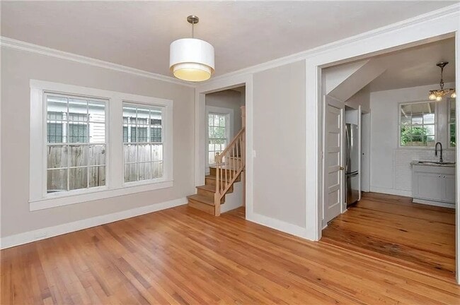Building Photo - Beautiful 4 bedroom home in Midtown