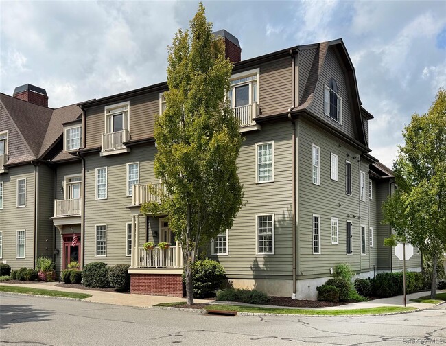 Building Photo - 19 Cropsey St