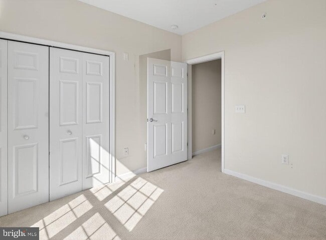 Building Photo - 1447 Sierra Dr