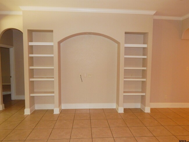 Building Photo - 5622 Andover Dr