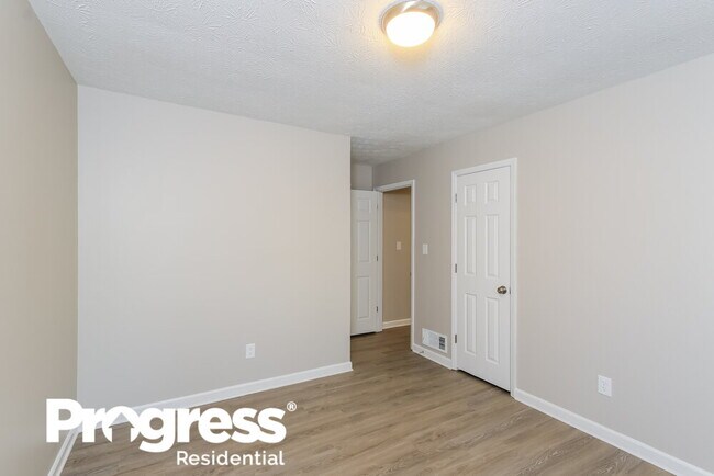 Building Photo - 3230 Revere Cir