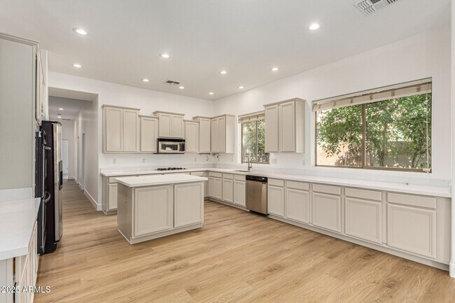 Building Photo - 3771 E Leo Pl