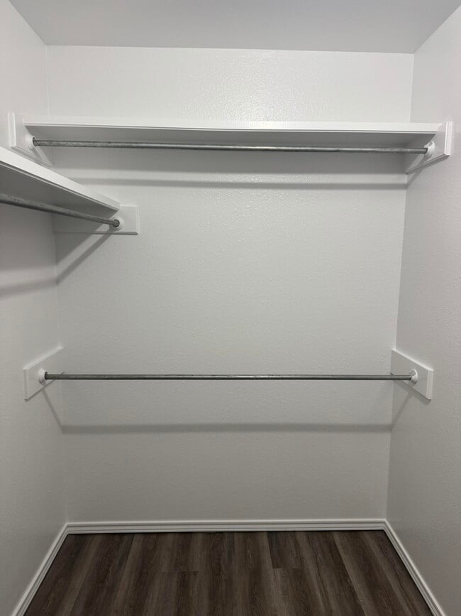 Building Photo - 209 Grover Ave