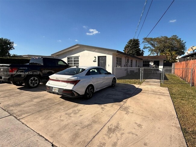 Building Photo - 11007 SW 3rd St