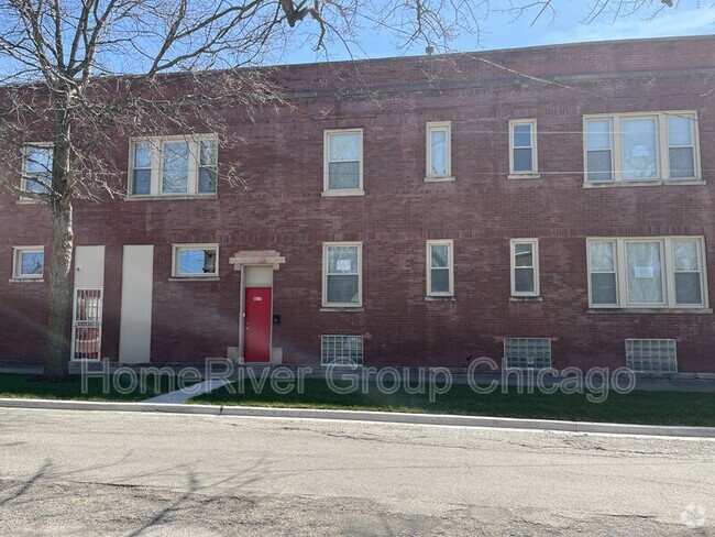 Building Photo - 817 W 73rd St