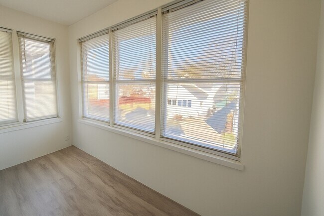 Building Photo - 183 Willis Ave